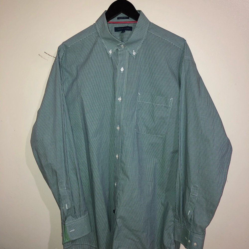 Tommy Hilfiger Men's Green Plaid Buttoned-Down Shirt